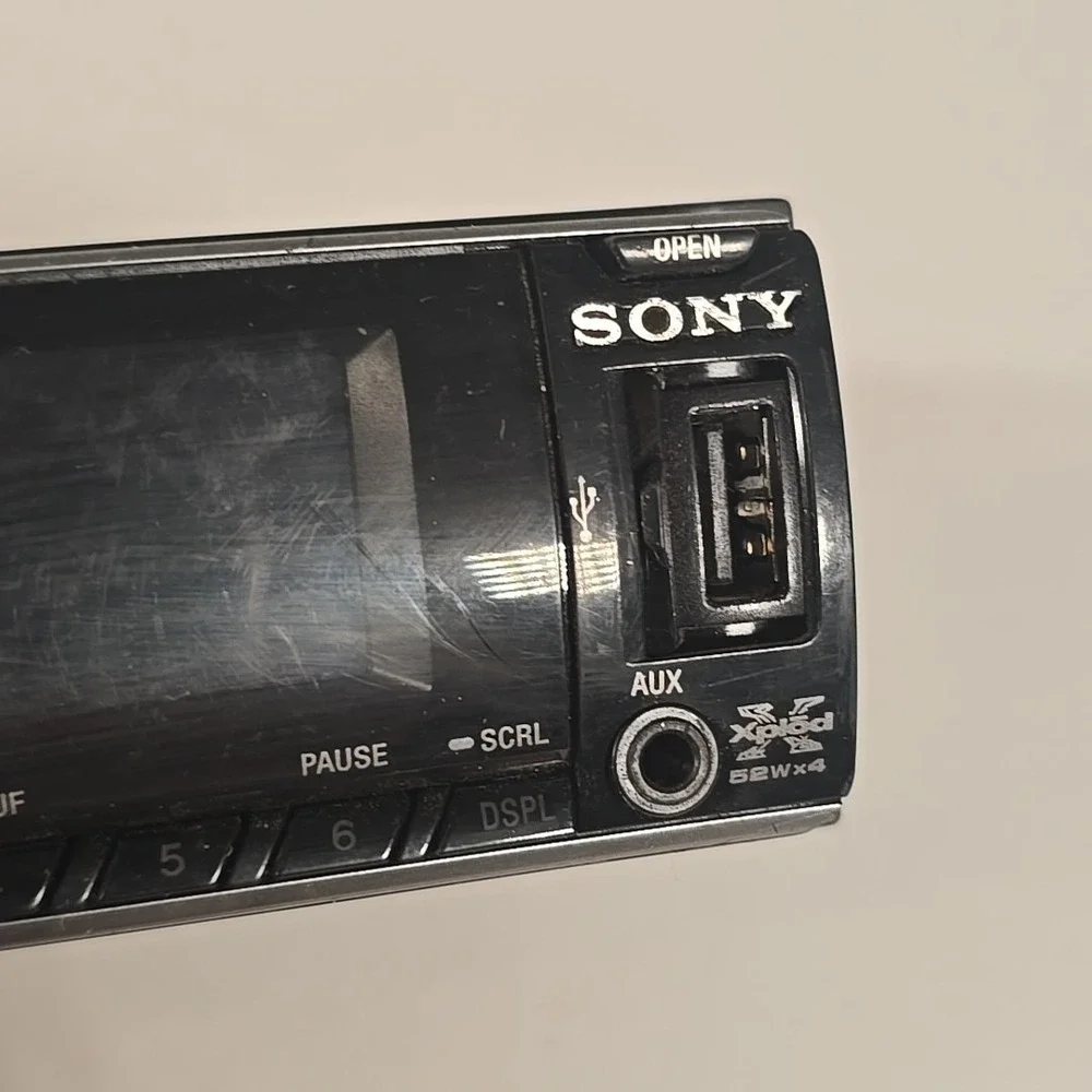 Sony CDX-GT66UPW Car‎ Stereo Removable Faceplate Needs Knob